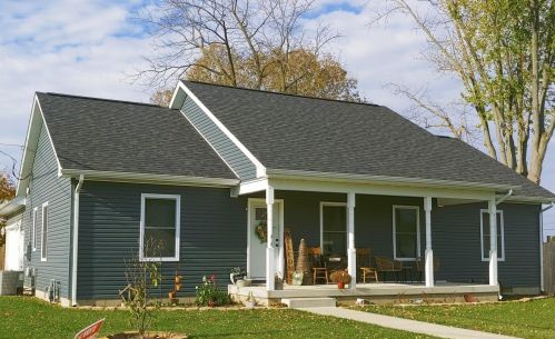 66 Main St, Bloomingburg, OH 43106-9007
