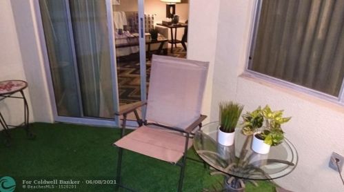 901 141st Ave, Hollywood FL  33028-3587 exterior