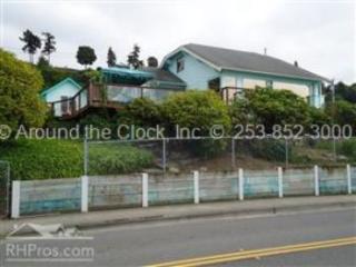28458 Redondo Beach Dr, Seattle WA  98198-8233 exterior