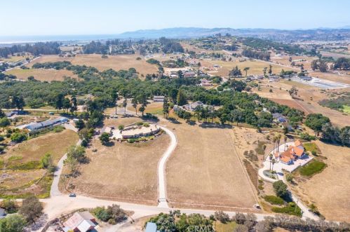 230 Phelan Ranch Way, Pismo Beach CA  93420-5525 exterior