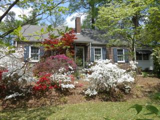 1416 Lake Dr, Greensboro, NC 27408-8616