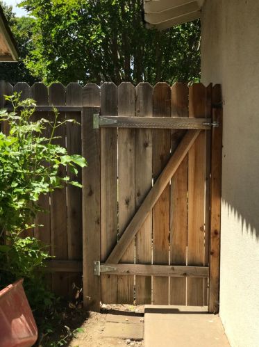 10165 La Gloria Way, Rancho Cordova CA  95670-3163 exterior