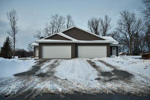 238 Thomas St, Poynette, WI 53955-8925