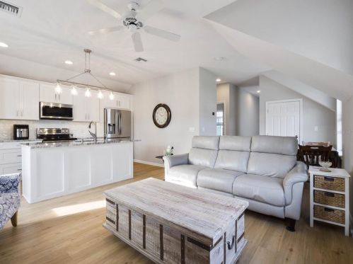 1070 Nash Dr, Kissimmee FL  34747-4319 exterior