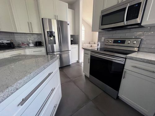 1231 179th Ave, Hollywood FL  33029-3162 exterior