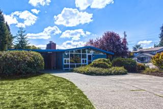7026 17th St, Tacoma, WA 98406-1906