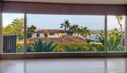 2980 Nichols St, San Diego CA  92106-3425 exterior