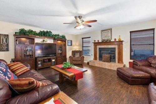 1394 Toledo St, Gilbert AZ  85295-5505 exterior