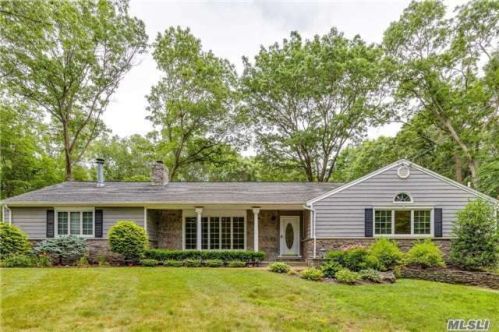 608 Bread And Cheese Hollow Rd, Northport, NY 11768-2327