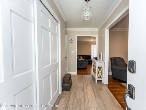 9 Emma Pl, Tinton Falls, NJ 07724-1901