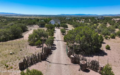 2875 Night Hawk Rd, Chino Valley, AZ