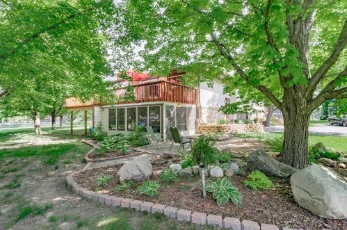 10721 Cavell Rd, Minneapolis, MN 55438-2228