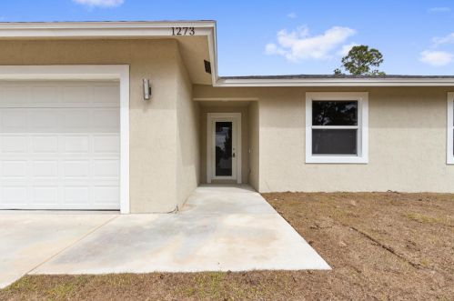 1273 Eleuthera Ave, Fort Pierce, FL 34953-5307