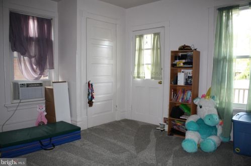 2344 Derry St, Harrisburg PA 17111-2616 exterior