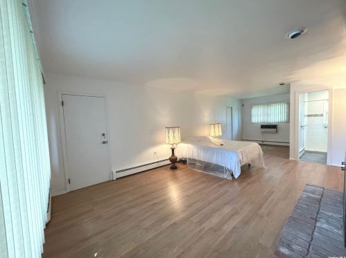 338 Wicks Ave, Babylon NY  11703-1511 exterior