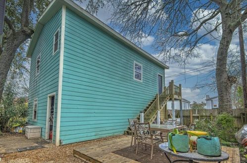 2612 Avenue, Galveston TX 77550-4357 exterior