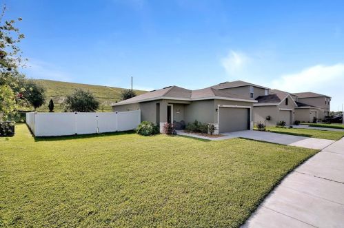 14408 Haddon Mist Dr, Wimauma, FL 33598