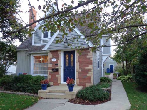 427 Campbell Ave, Waterloo, IA 50701-2835