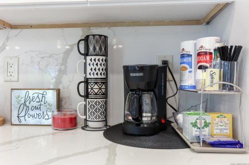 1970 Granite Hills Dr, El Cajon CA  92019-2043 exterior