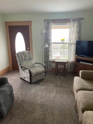 315 Waldron Ave, Evans City, PA 16033-1062