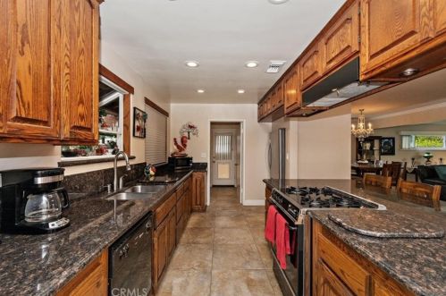 8403 Catalina Ave, Whittier CA 90605-1104 exterior