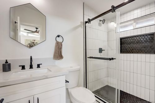 6265 Lk Alamor Ave, San Diego CA 92119-3407 exterior