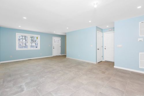 143 Merritt Ave, Wheatley Heights NY  11798-2339 exterior