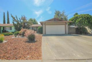 2112 Davis Dr, Fairfield, CA 94533-2722