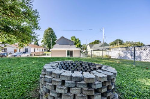 725 Eastern Ave, Bellefontaine OH  43311-2615 exterior