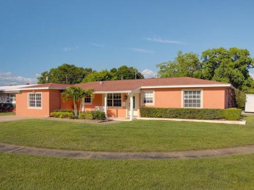 2301 61st Ln, Saint Petersburg, FL 33710-4133
