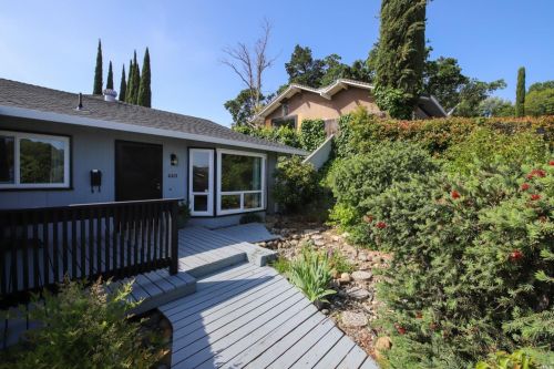 440 La Cresta Dr, Vacaville CA  95688-4218 exterior