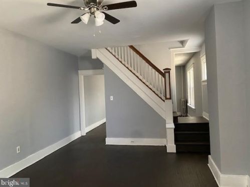 1727 Herr St, Harrisburg, PA 17103-1539