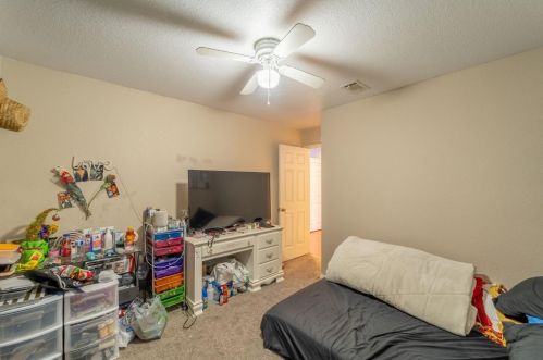 233 O St, Lathrop CA  95330-9661 exterior