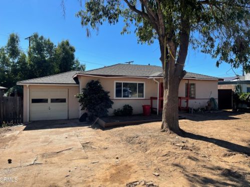 32 Barbara St, Oak View, CA 93022-9502