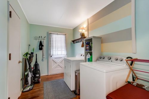 914 Barker Dr, Springfield OH 45505-2712 exterior