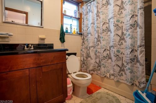 64 New York Ave, Newark NJ 07105-1211 exterior