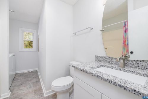 20 Loblolly Rd, Bybee VA  22963-3021 exterior