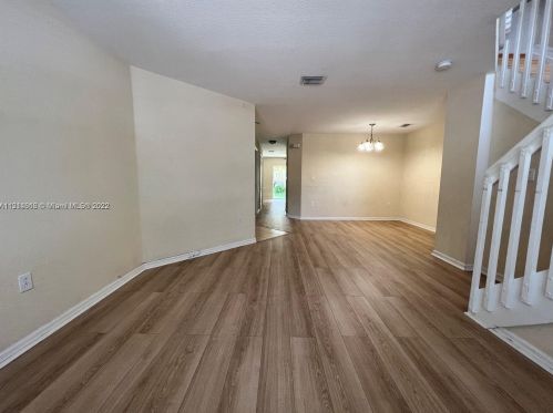 12963 30th Ct, Hollywood, FL 33027-5309