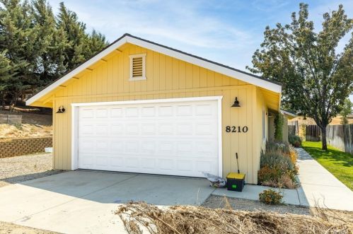 8210 Baron Way, Lake Nacimiento, CA 93446-7161