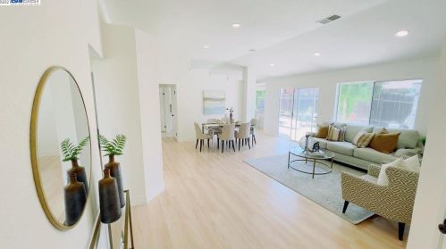 45 Monticello Ct, Oakley, CA 94561-3013
