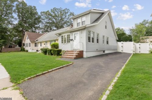 816 Locust St, Roselle Park, NJ 07204-1220