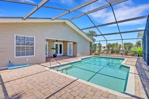 2112 2nd St, Cape Coral, FL 33909-2843