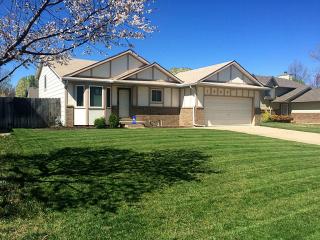 1807 Redbarn Ln, Wichita KS  67212-3539 exterior