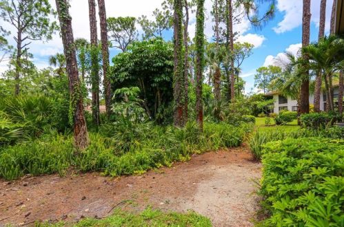 1901 Courtyard Way, Naples FL  34112-5375 exterior