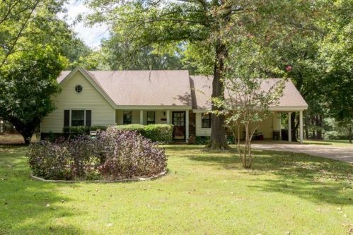 7545 Ward Rd, Millington, TN 38053-6111