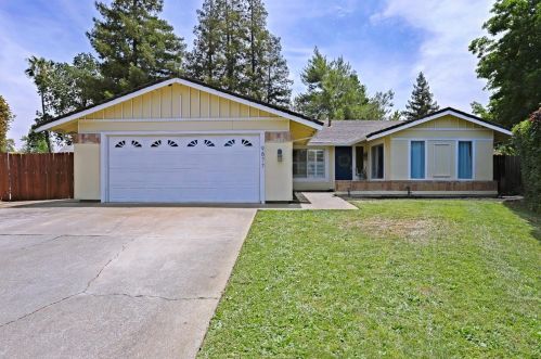 9877 Don Carlos Ct, Elk Grove, CA 95624-2531