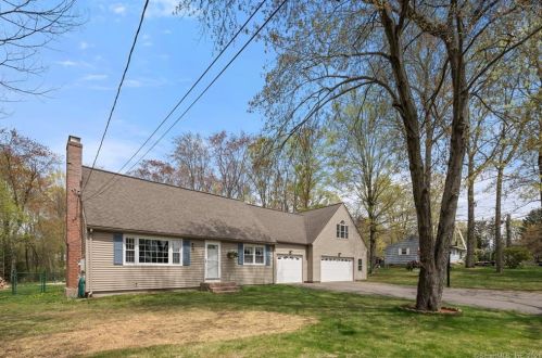 513 Bush Hill Rd, Manchester, CT 06040-7129