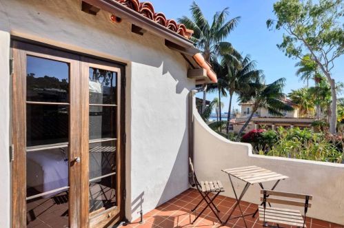 2900 Nichols St, San Diego CA 92106-3426 exterior