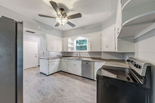 328 Moody Ave, New Castle PA  16105-2487 exterior