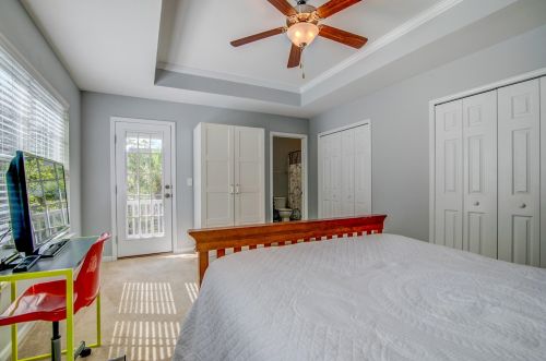 3057 Park West Blvd, Mount Pleasant SC  29466-7216 exterior